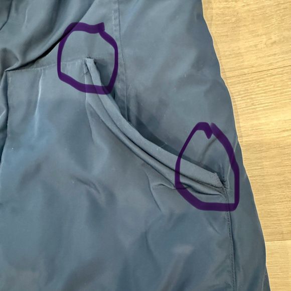 Bernardo Hooded Insulated Parka in Navy Blue - Women's size Medium - Picture 11 of 11